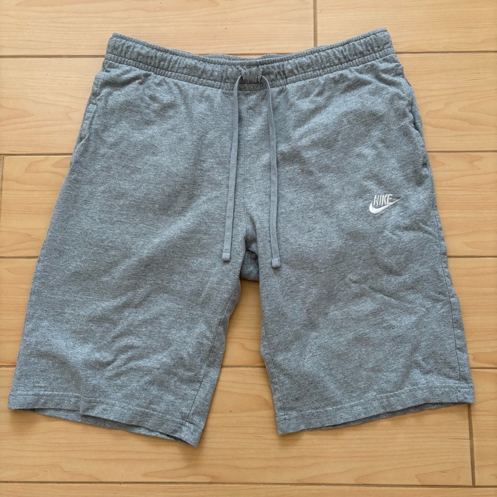 Nike Men's Athletic Gray Shorts Size Large